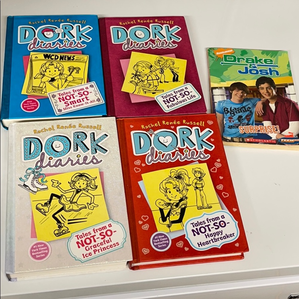 (5) book 📚 lot take all 5 one ☝️ price $10